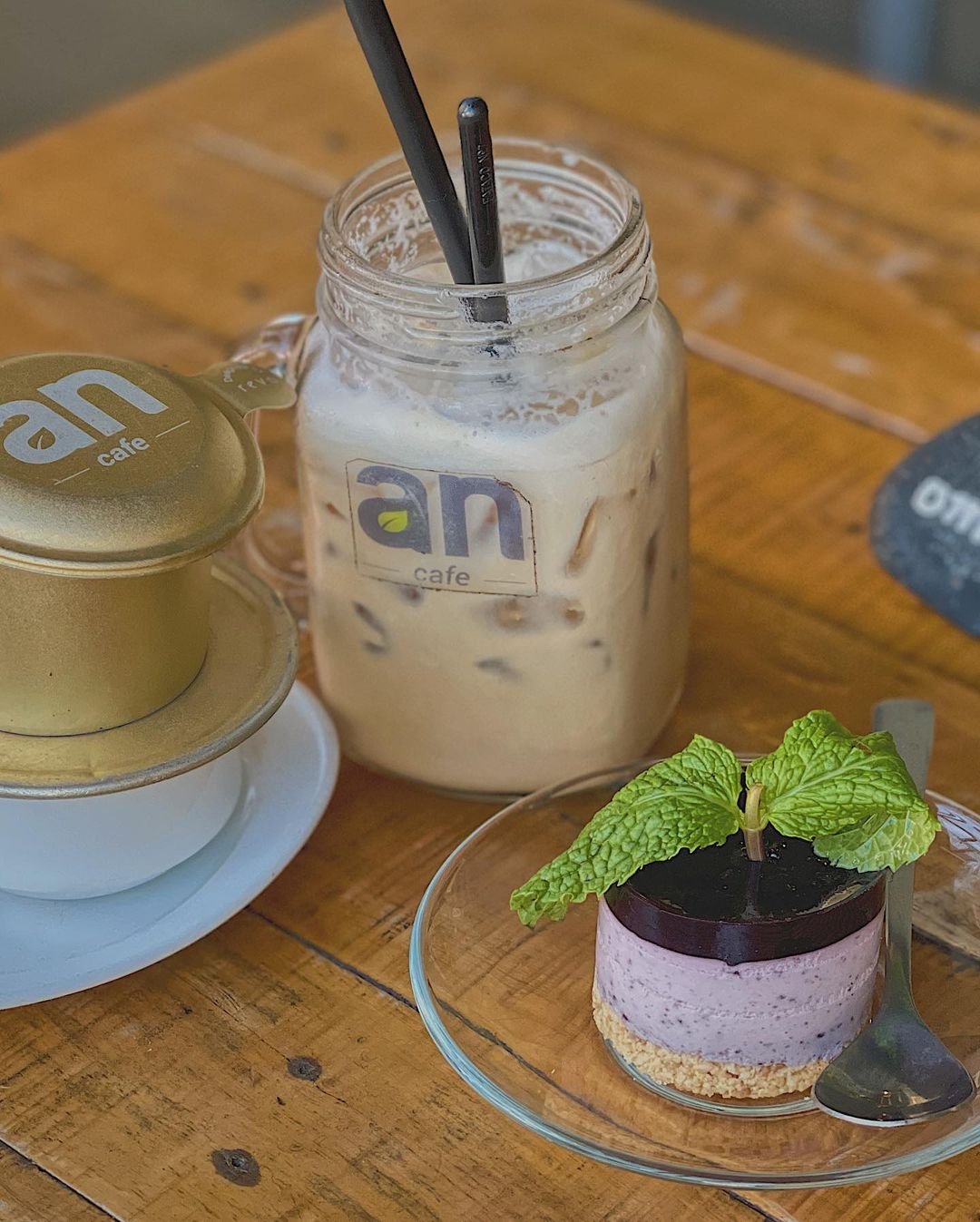 An Coffee – Chốn bình yên xanh thẳm cho những tâm hồn mỏng manh 34
