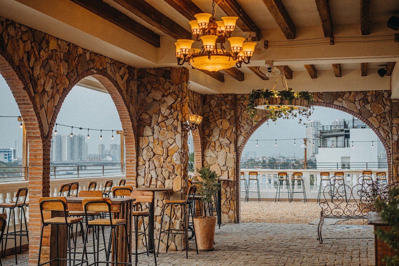 Thư giãn tận cùng với Chạng Vạng Rooftop, chốn yên ả giữa lòng thành phố ồn ào 13